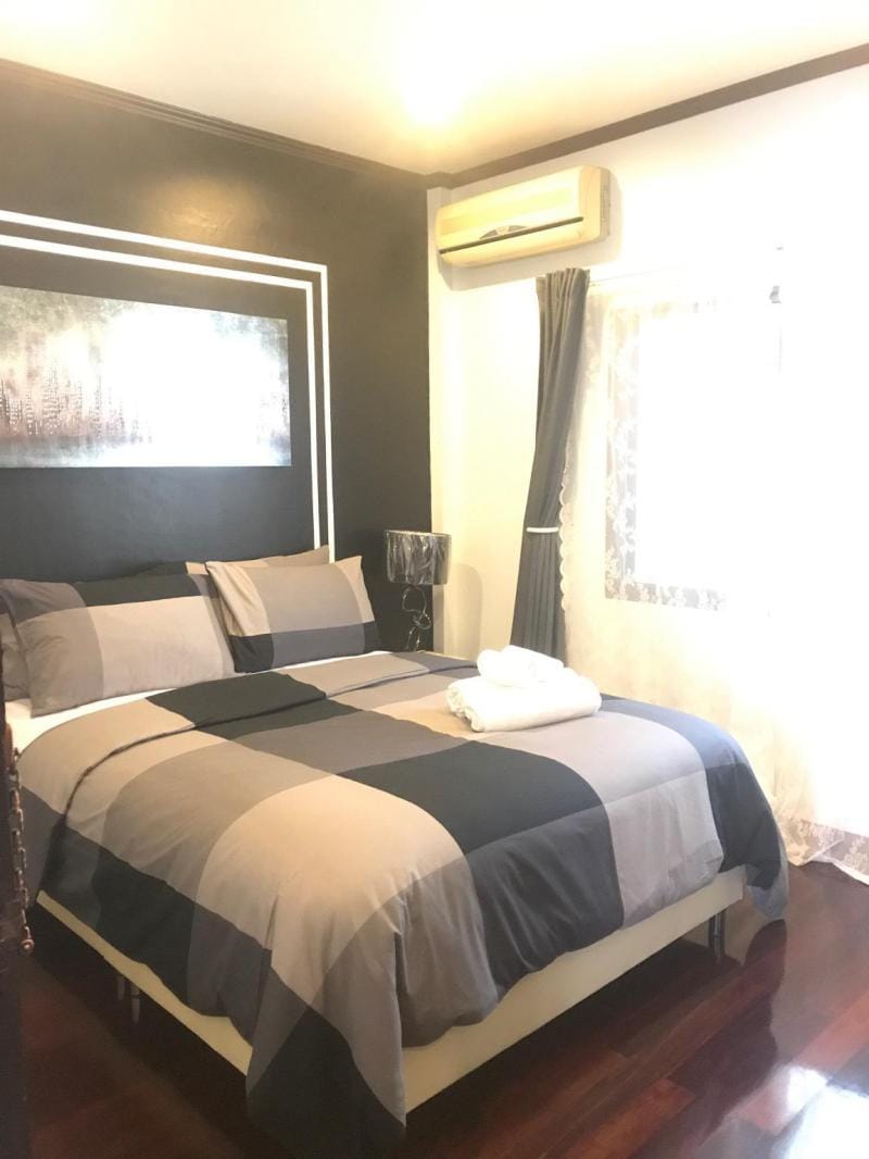 CityCenter, villa, within 10 mins walking to beach Villa in Hua Hin District