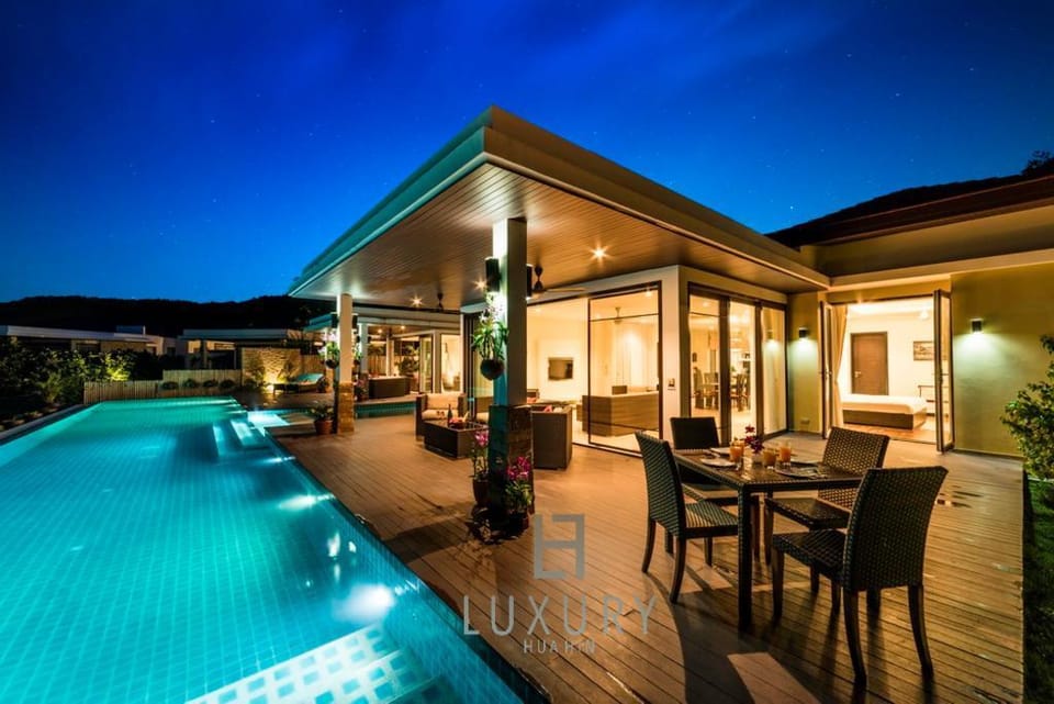 Five Bedroom Amazing Pool Villa In Resort (TS1) Villa in Nong Kae