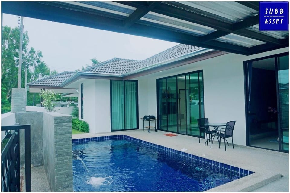 PoolVilla For 10 Persons | Milpool Villa Huahin Villa in Nong Kae
