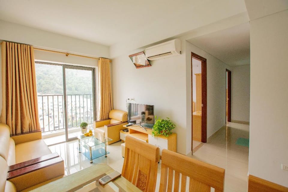 Hometel HaLong Bay Apartment in Laos