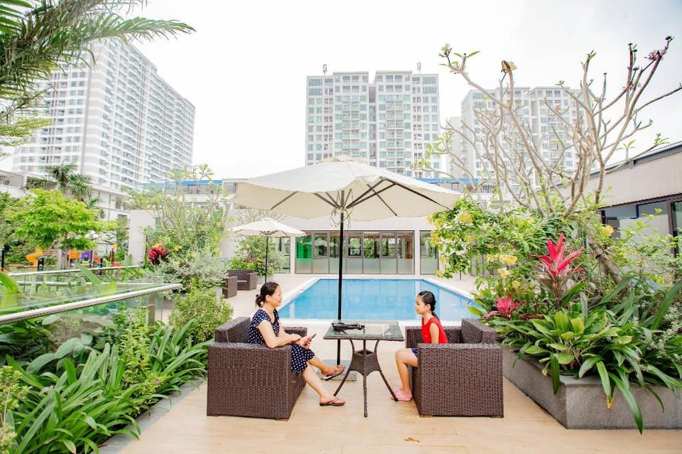 Hometel HaLong Bay Apartment in Laos