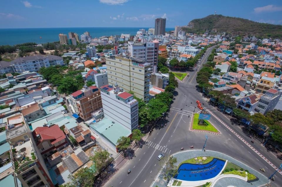 Romantic beach getaway with beachfront view Apartment in Vung Tau