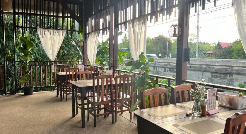 Garden Villa Khaolak Hotel in Khuekkhak