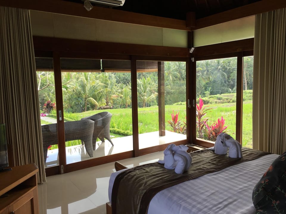 Puri Raya Villa luxury traditional home in Ubud Villa in Payangan