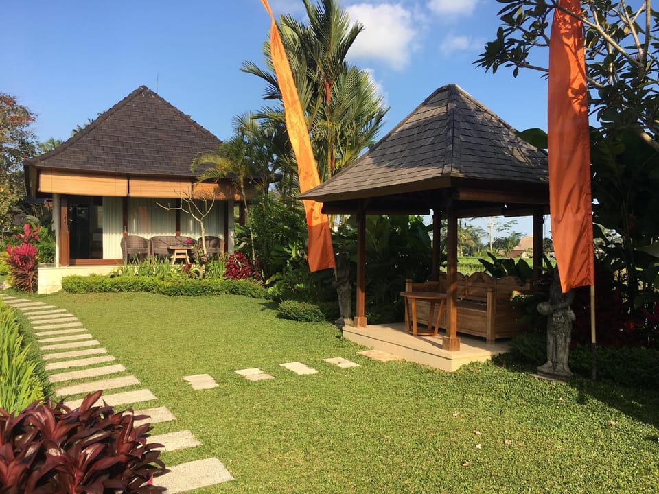Puri Raya Villa luxury traditional home in Ubud Villa in Payangan