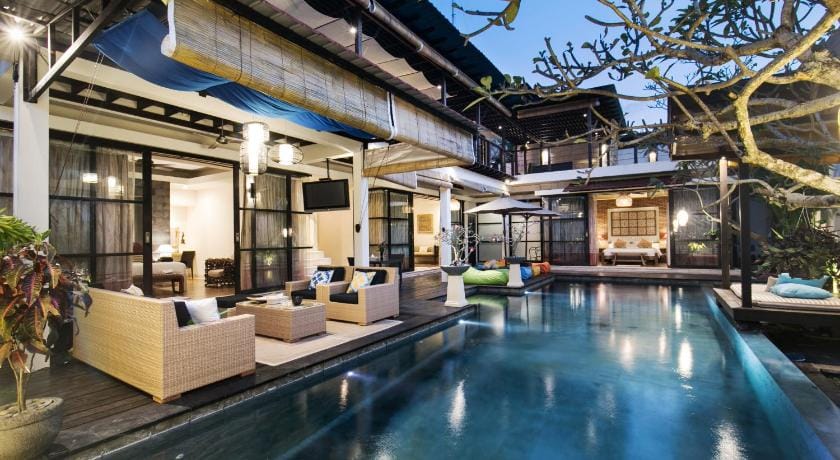 Sunset Paradise Villa Temple Hill Hotel in Kuta Selatan
