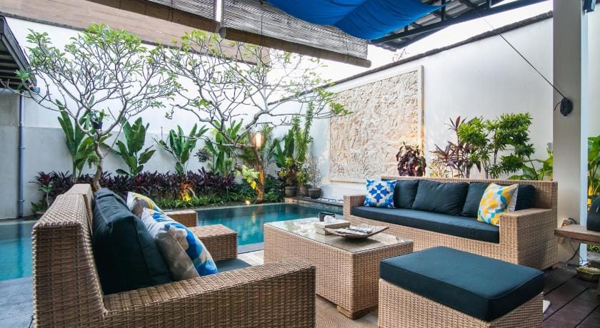 Sunset Paradise Villa Temple Hill Hotel in Kuta Selatan