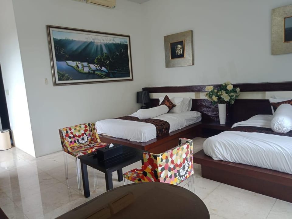 Aldeoz Nusa Dua Bali Private Villa, BBQ, 4B Villa in Kuta Selatan
