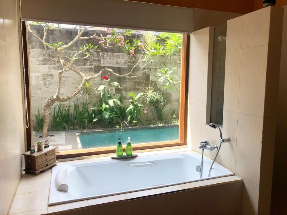 Nuansa Kori House 4 Bedrooms, Jimbaran Vacation rental in Kuta Selatan