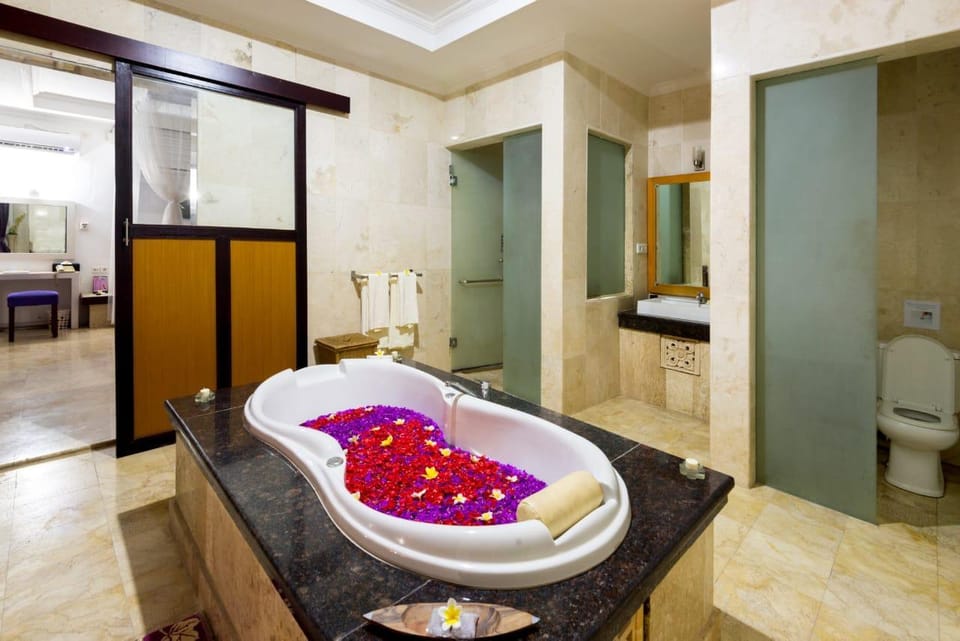 Romantic Villa In Kuta Central Villa in Kuta
