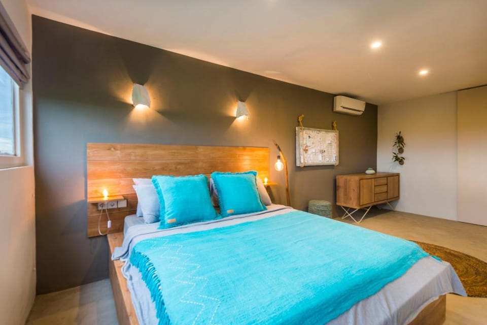 SEAWAY VILLA - 4 BD (8pax) Villa in Kediri