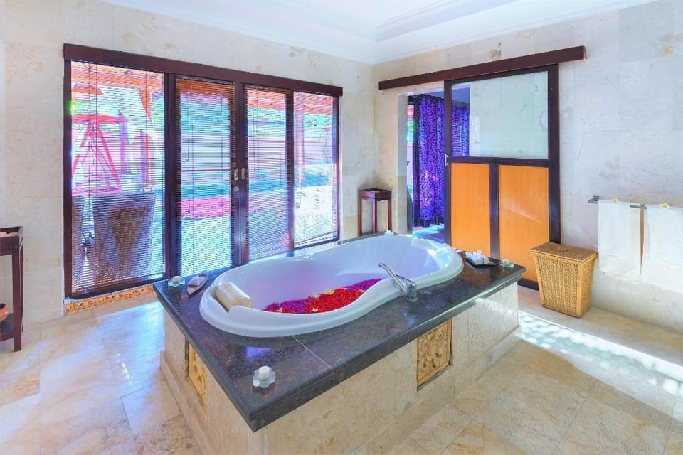 Kuta (Romantic getaway, perfect for honeymoon)  Villa in Kuta