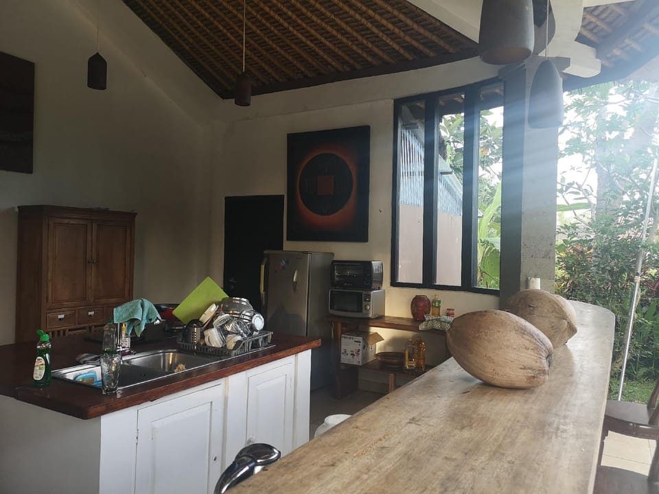 Healing Oasis, Jungle Views, Pool and Fruit Trees Villa in Sukawati
