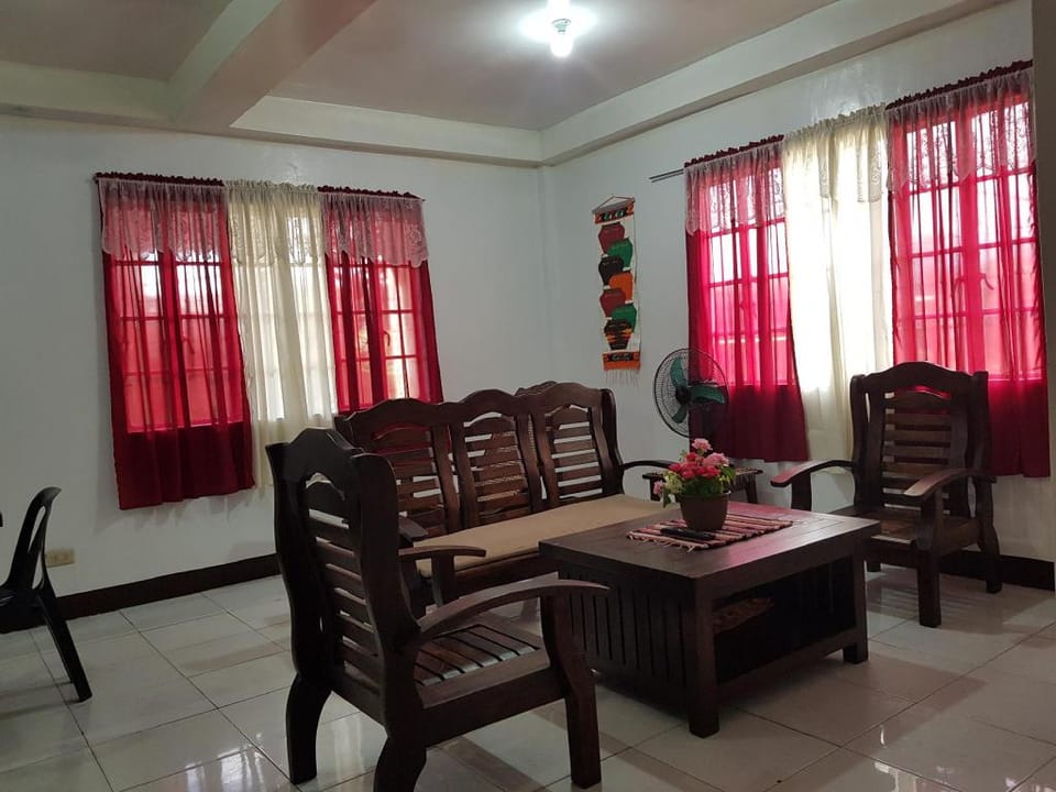 Baguio Family Home 2-Bedroom Ground Floor  Vacation rental in Baguio
