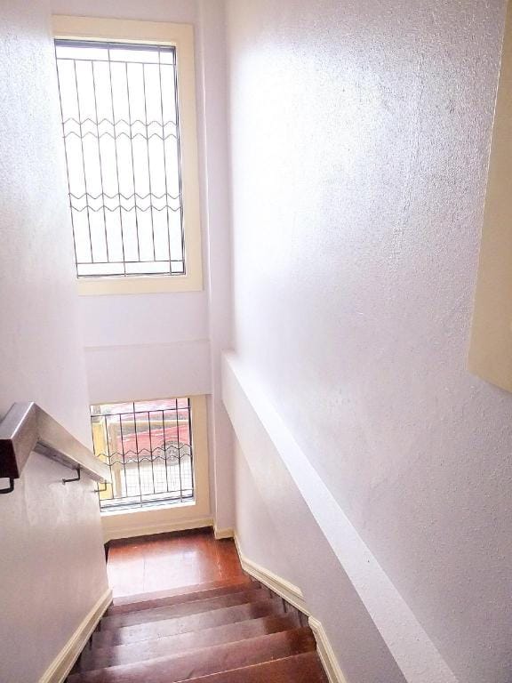 Baguio City Deluxe 3-BR  3 Bathrooms Villa-type Apartment in Baguio