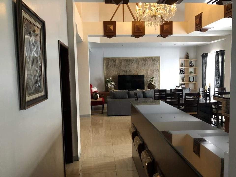 Les Sarfenelle Penthouse Apartment in Baguio