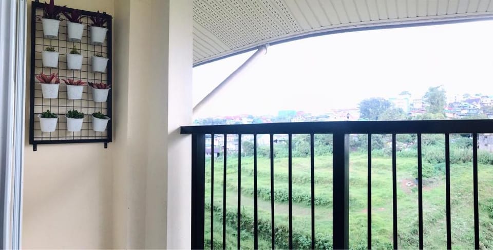 Jjcozy Condo w/ Balcony & Free Parking  Apartment in Baguio