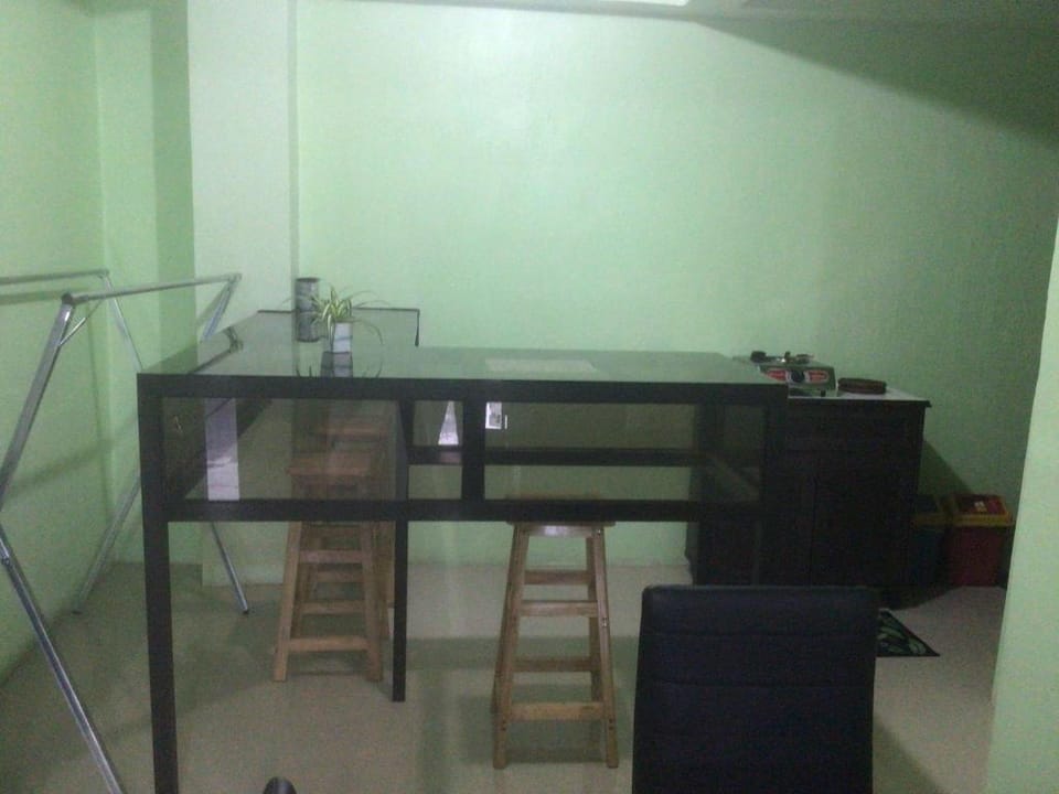 Elrikh & Hayden Transient Inn Unit 1 Ground Floor Apartment in Baguio