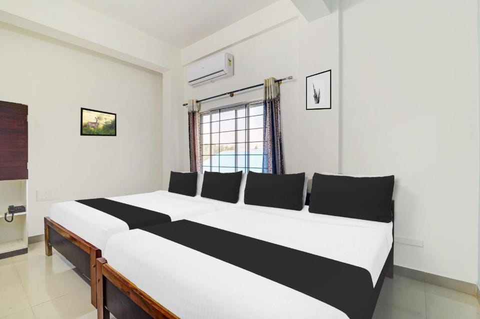 Super Collection O Chikmangaluru Near Railway Station Hotel in Chikmagalur