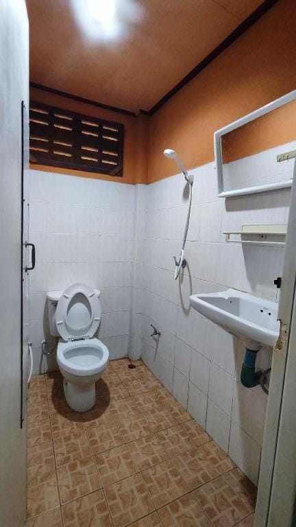 SB Fan Bungalow for 2 Pax (A11) Vacation rental in Ko Tao