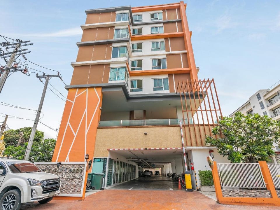 Condo 200m to MRT purple Nonthaburi Civic Center 5 Apartment in Bangkok