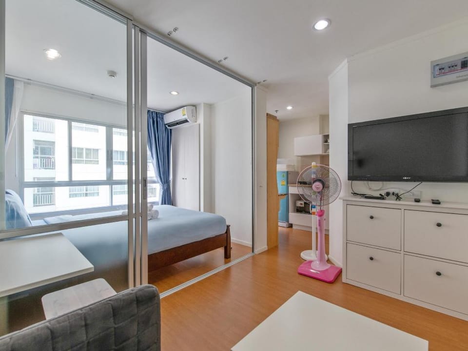 Condo 50m. to MRT purple Bangkrasor station 3 Apartment in Bangkok