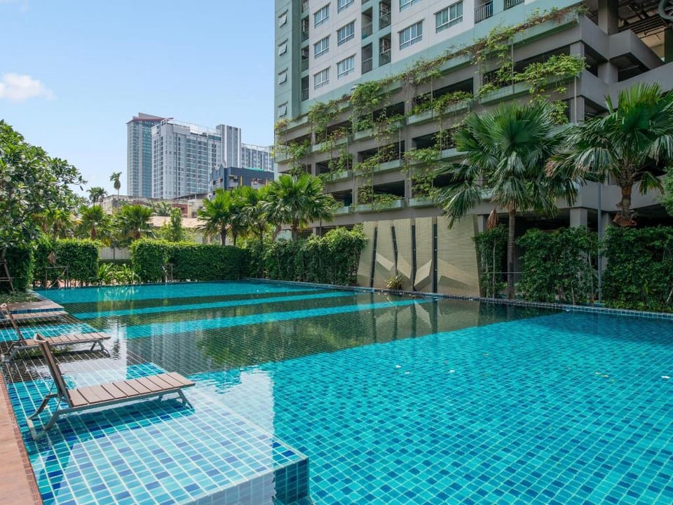 Condo 50m. to MRT purple Bangkrasor station 3 Apartment in Bangkok