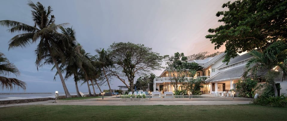 Chonchalet beach front villa Villa in Thailand
