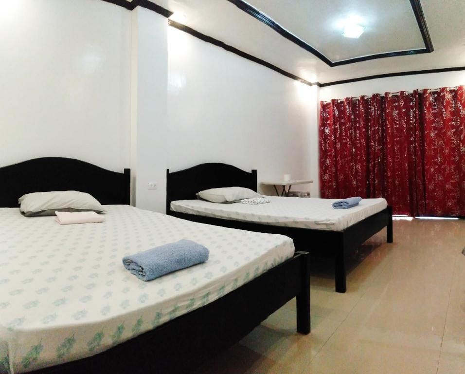 Strangers Inn&Bar (room#8) Apartment in General Luna