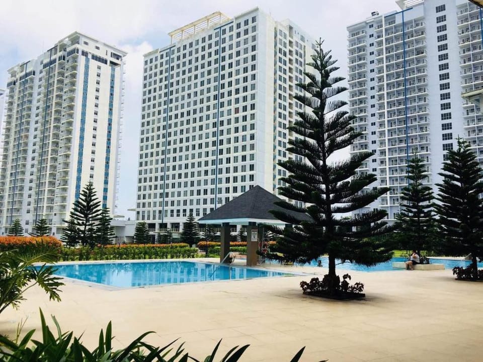 Cozy EndUnit 1BR Tagaytay Wind Condo near Skyranch Apartment in Tagaytay