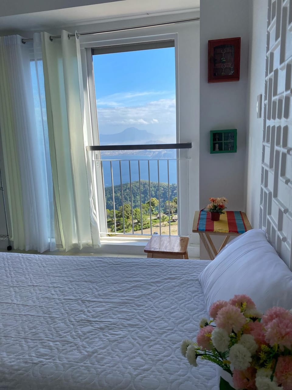 Cozy Place with Taal View Apartment in Tagaytay