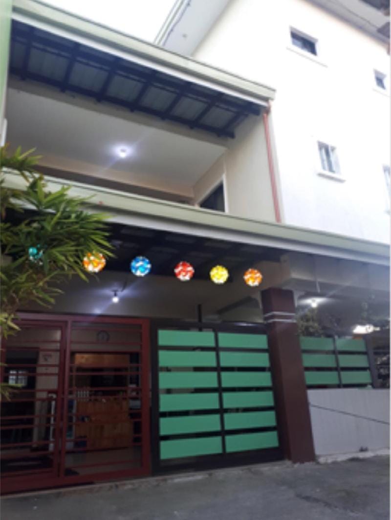 JEMZ Tagaytay Budget Family Room Apartment in Tagaytay