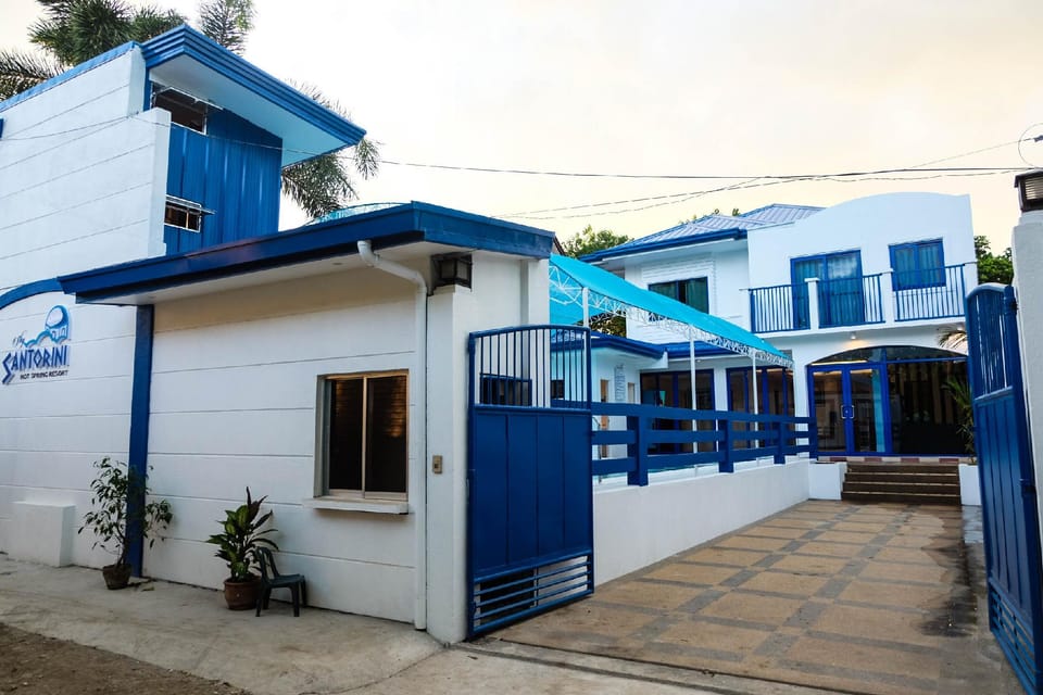 Sky Santorini Hot Spring Resort - Centralized AC Villa in Calamba