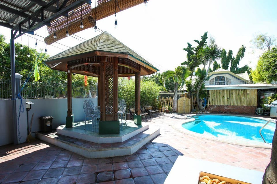 May's Pool House near Enchanted Kingdom Vacation rental in Santa Rosa