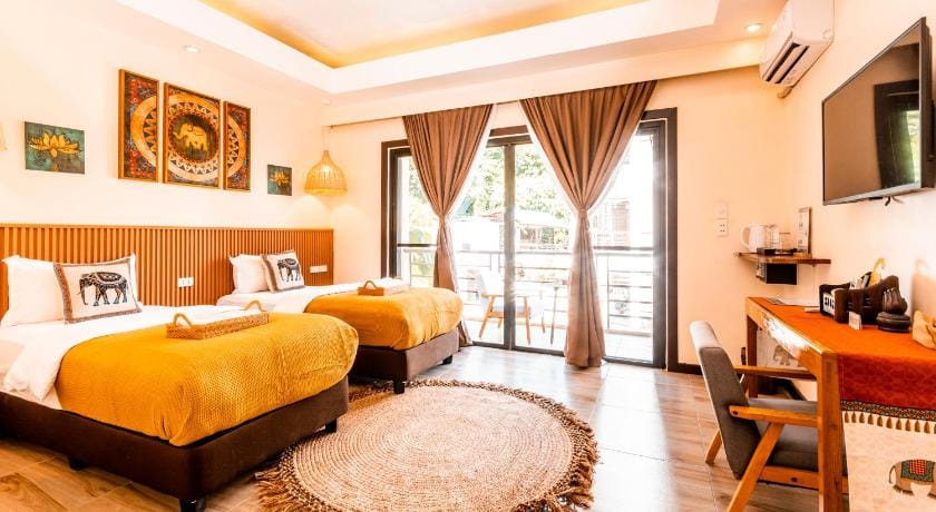 Molly Resort Hotel in Puerto Galera