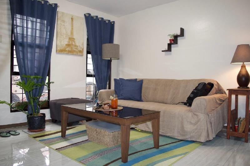 DecaclarkStaycation located in Margot Angeles City Vacation rental in Calabarzon