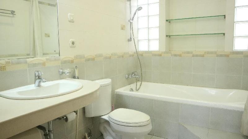 Dago Asri House (3 Bedrooms 6 Pax) Vacation rental in Bandung