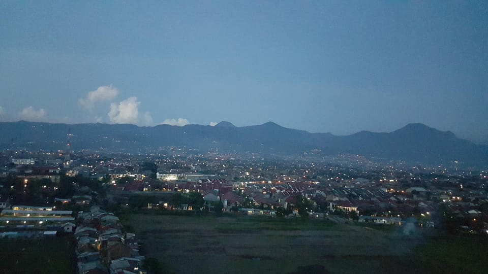 Emerald Romantic exclusive mountain view room Apt Apartment in Bandung