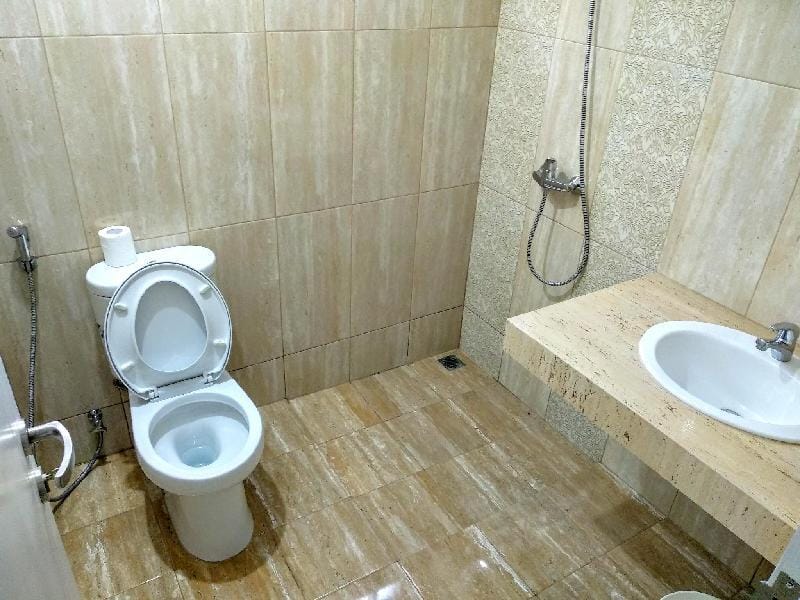 VILLA ROSE GARDEN, 2BR+1BR, LANTAI 1, FAMILY ONLY Villa in Lembang