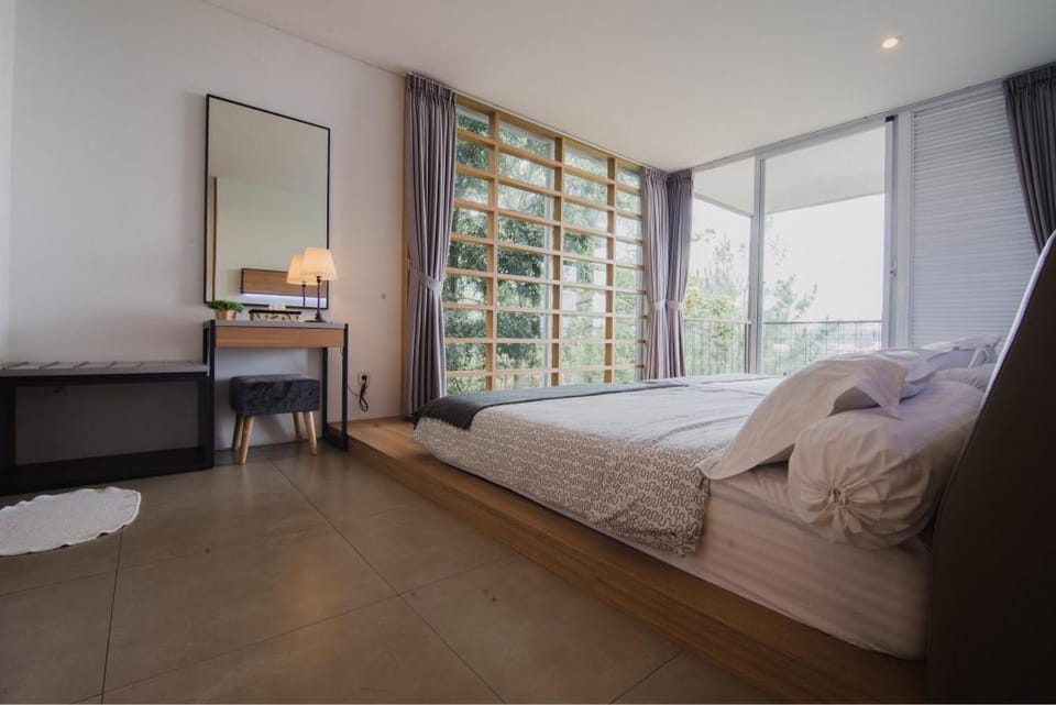 DAGO VILLA 3BR 1FL | SENIOR & KIDS FRIENDLY Villa in Lembang