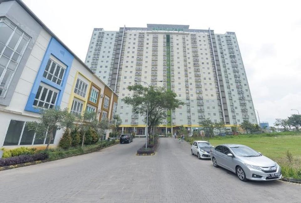 The Suites Metro EMJI Group Apartment in Bandung