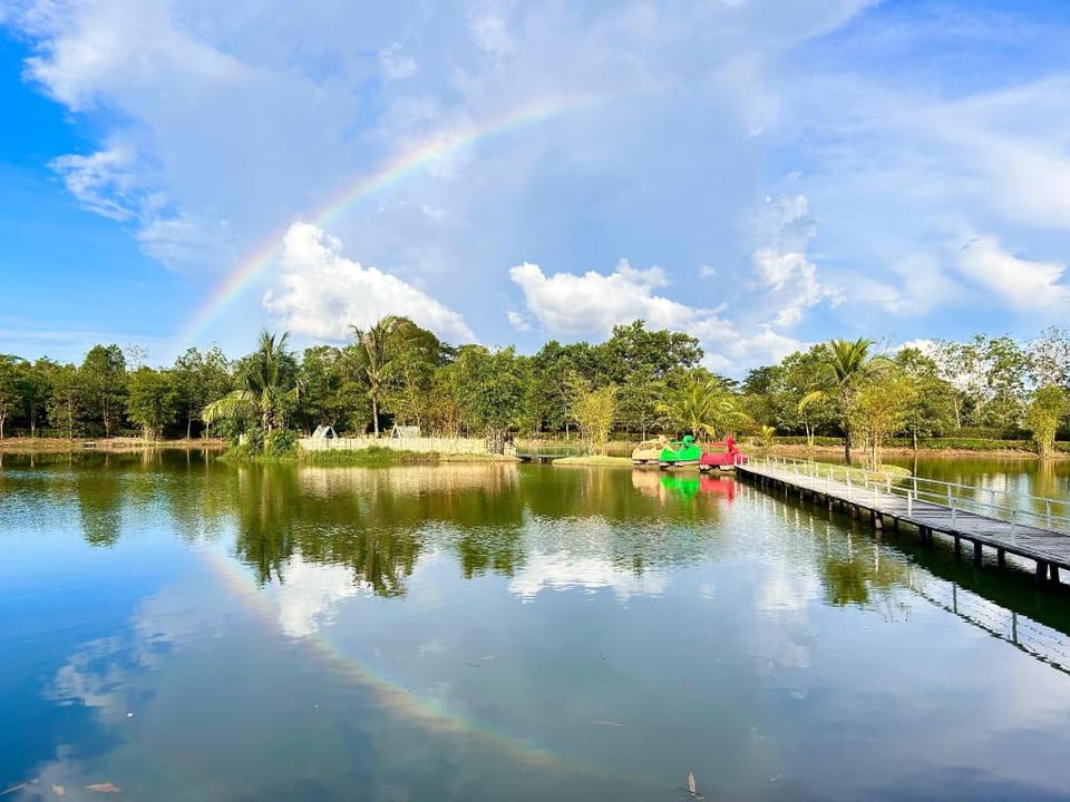 DBambooKamp Desa Wisata Ekang Luxury tent in Teluk Sebong