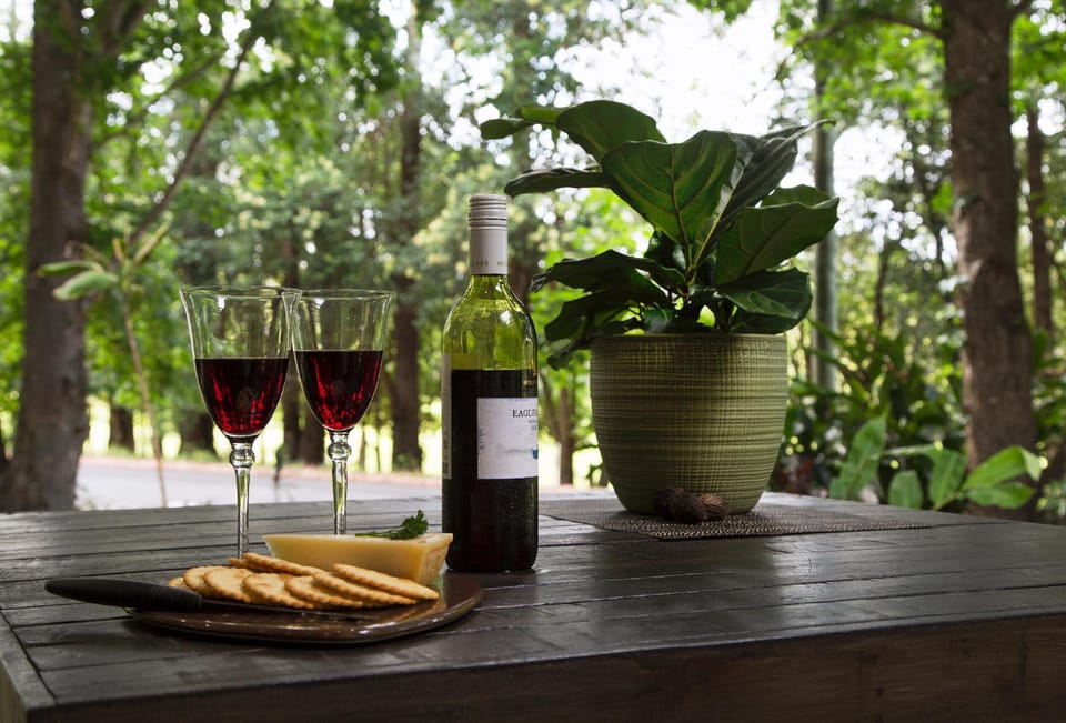 Bower63, Where Hinterland Birdsong Welcomes You Vacation rental in Maleny