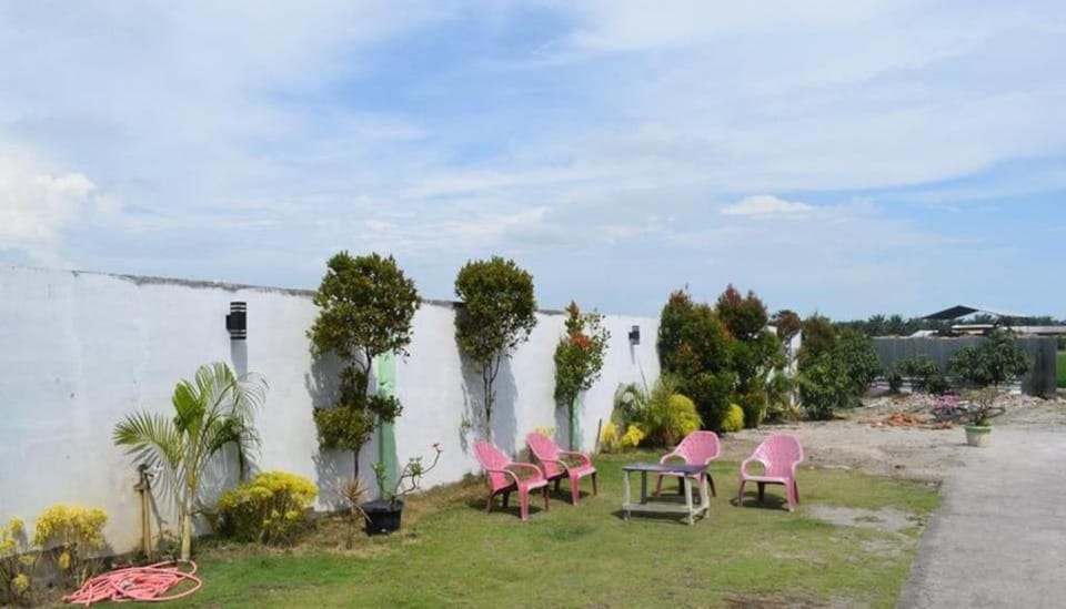 Hotel Grand Family Bed and Breakfast in Indonesia