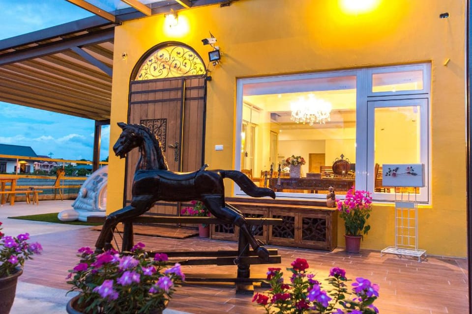 colorful wooden horse homestay Bed and Breakfast in Taiwan, Province of China