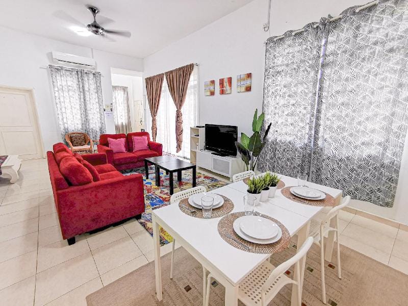 22 Residency Homestay / 4BR / Fully Airconditioned Vacation rental in Negeri Sembilan, Malaysia