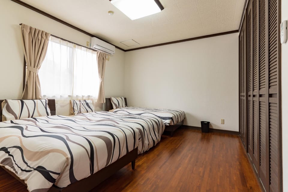 IG22/Near downtown!  Free parking & speed WiFi Apartment in Okinawa Prefecture
