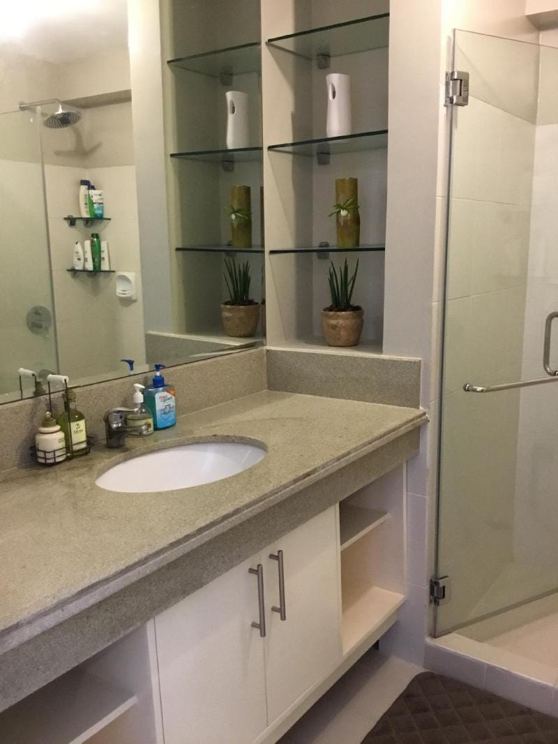 Manila Bay Sunset Place 2BR Condo Apartment Apartment in Pasay
