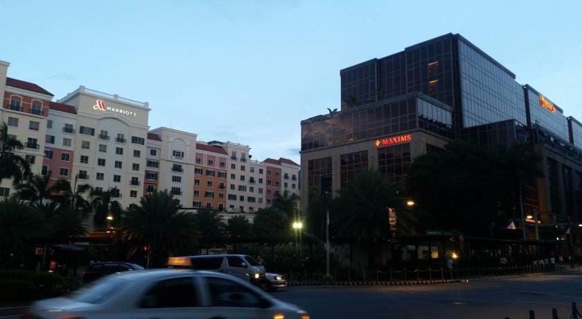 CF10C  Condominium @The Parkside Villas Apartment in Pasay