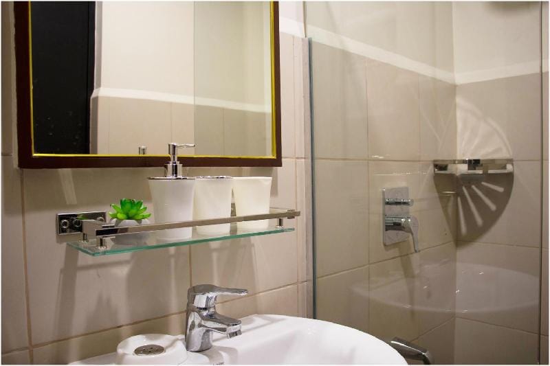 Retro Classic Studio Unit Right Across ABS-CBN Apartment in Quezon City